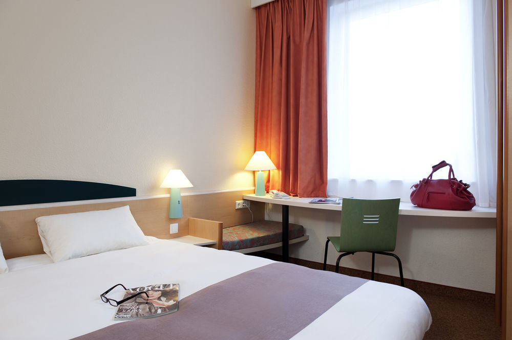 Ibis Senlis Hotel Senlis  Eksteriør billede