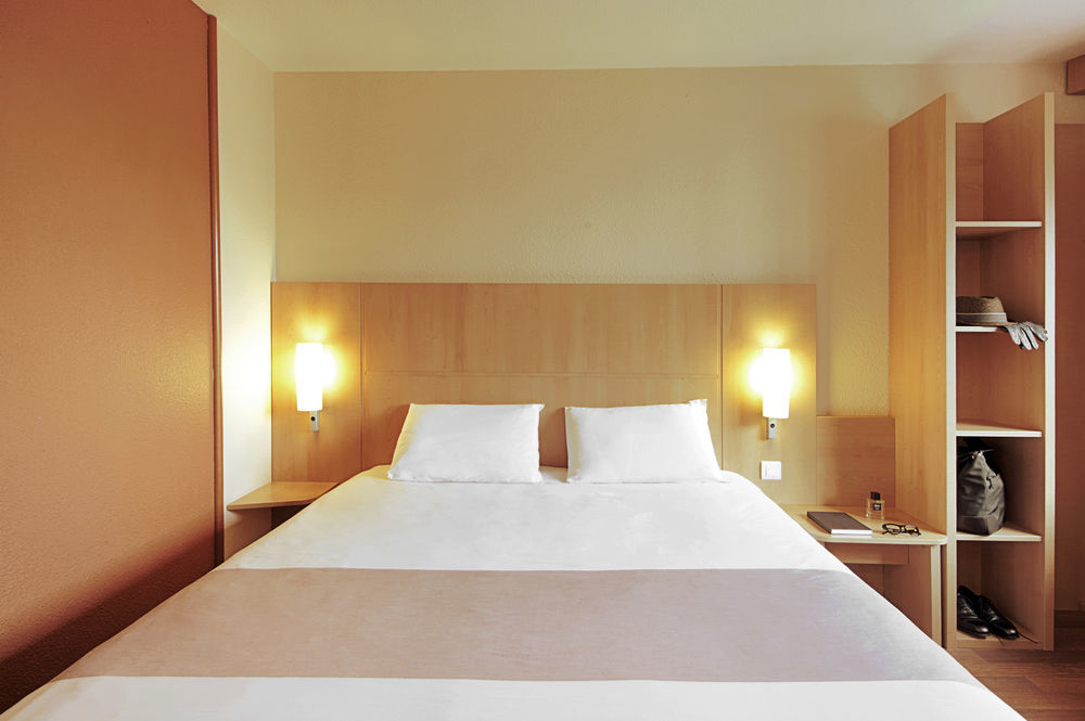 Ibis Senlis Hotel Senlis  Eksteriør billede
